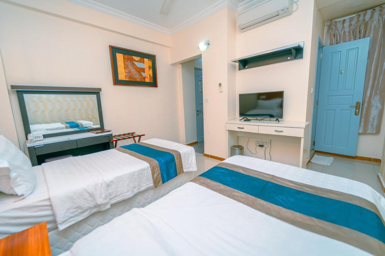 Umet Seaview Hotel With Free Airport Pick Up And Drop T&C Apply ماليه المظهر الخارجي الصورة