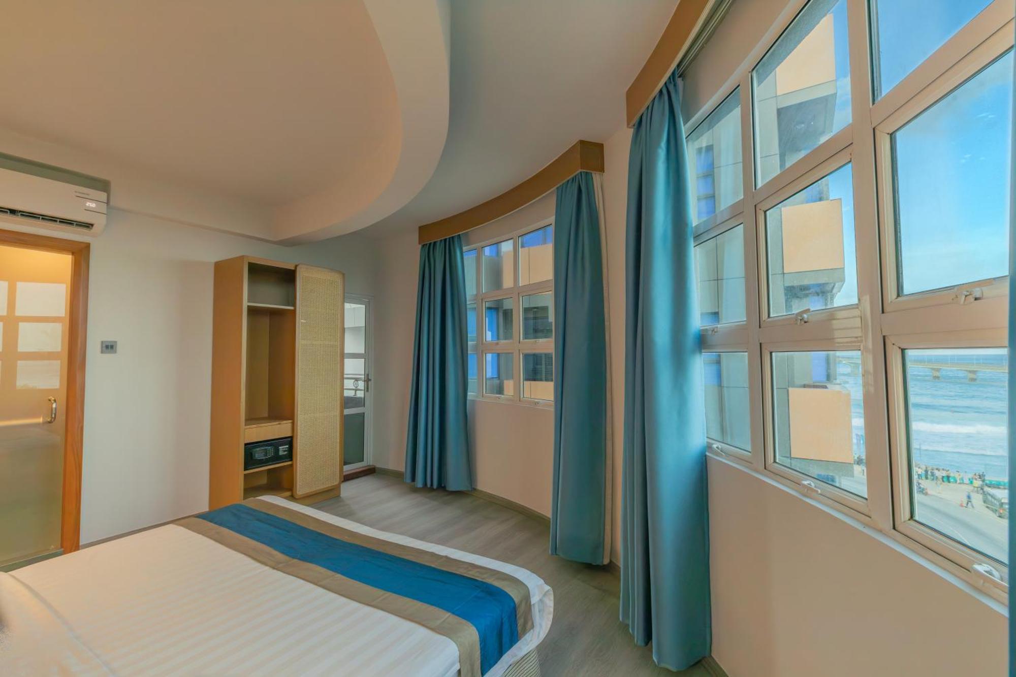 Umet Seaview Hotel With Free Airport Pick Up And Drop T&C Apply ماليه المظهر الخارجي الصورة