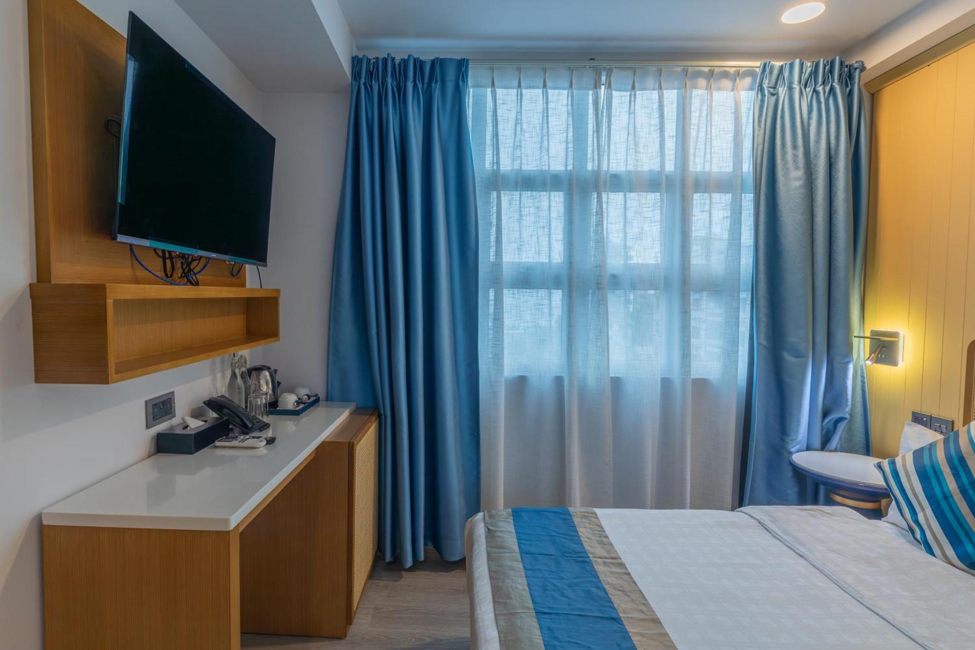 Umet Seaview Hotel With Free Airport Pick Up And Drop T&C Apply ماليه المظهر الخارجي الصورة