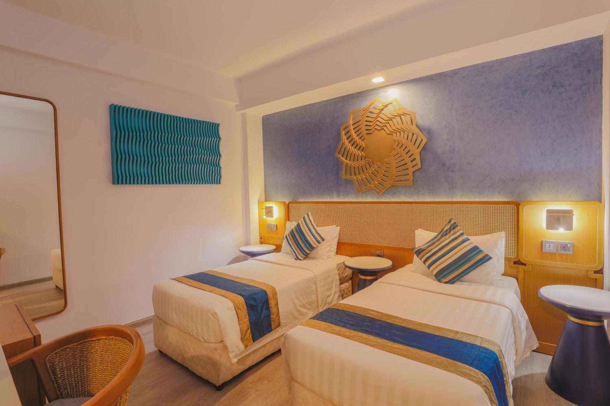 Umet Seaview Hotel With Free Airport Pick Up And Drop T&C Apply ماليه المظهر الخارجي الصورة