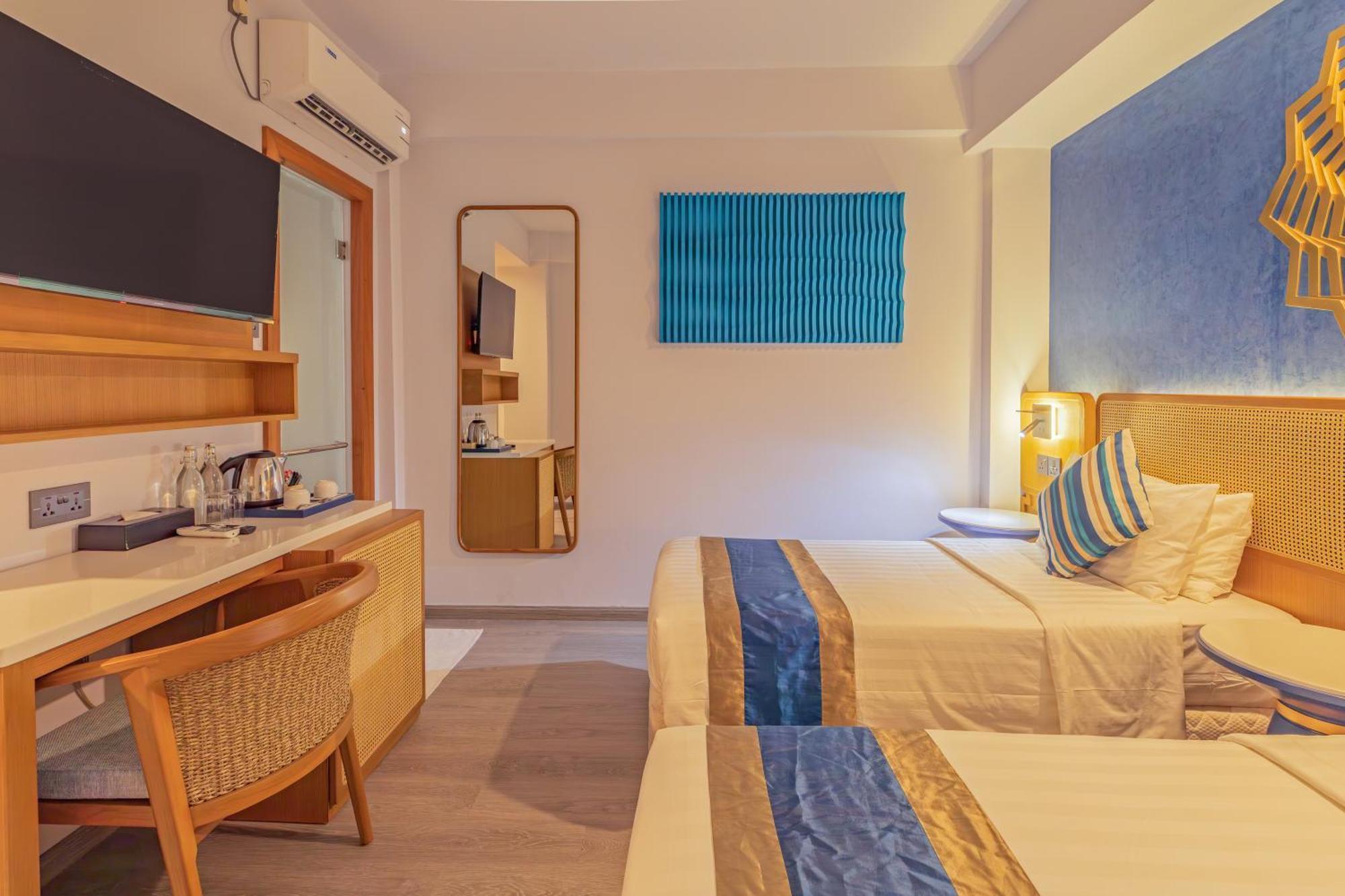 Umet Seaview Hotel With Free Airport Pick Up And Drop T&C Apply ماليه المظهر الخارجي الصورة