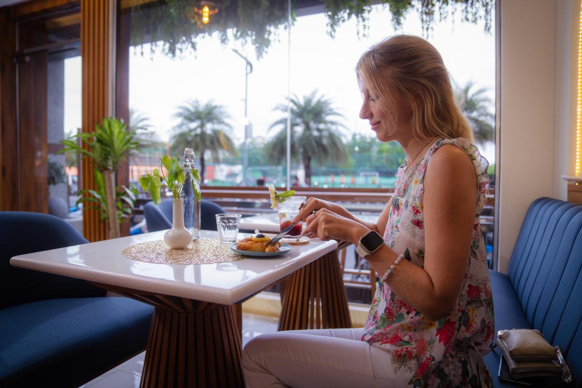 Umet Seaview Hotel With Free Airport Pick Up And Drop T&C Apply ماليه المظهر الخارجي الصورة