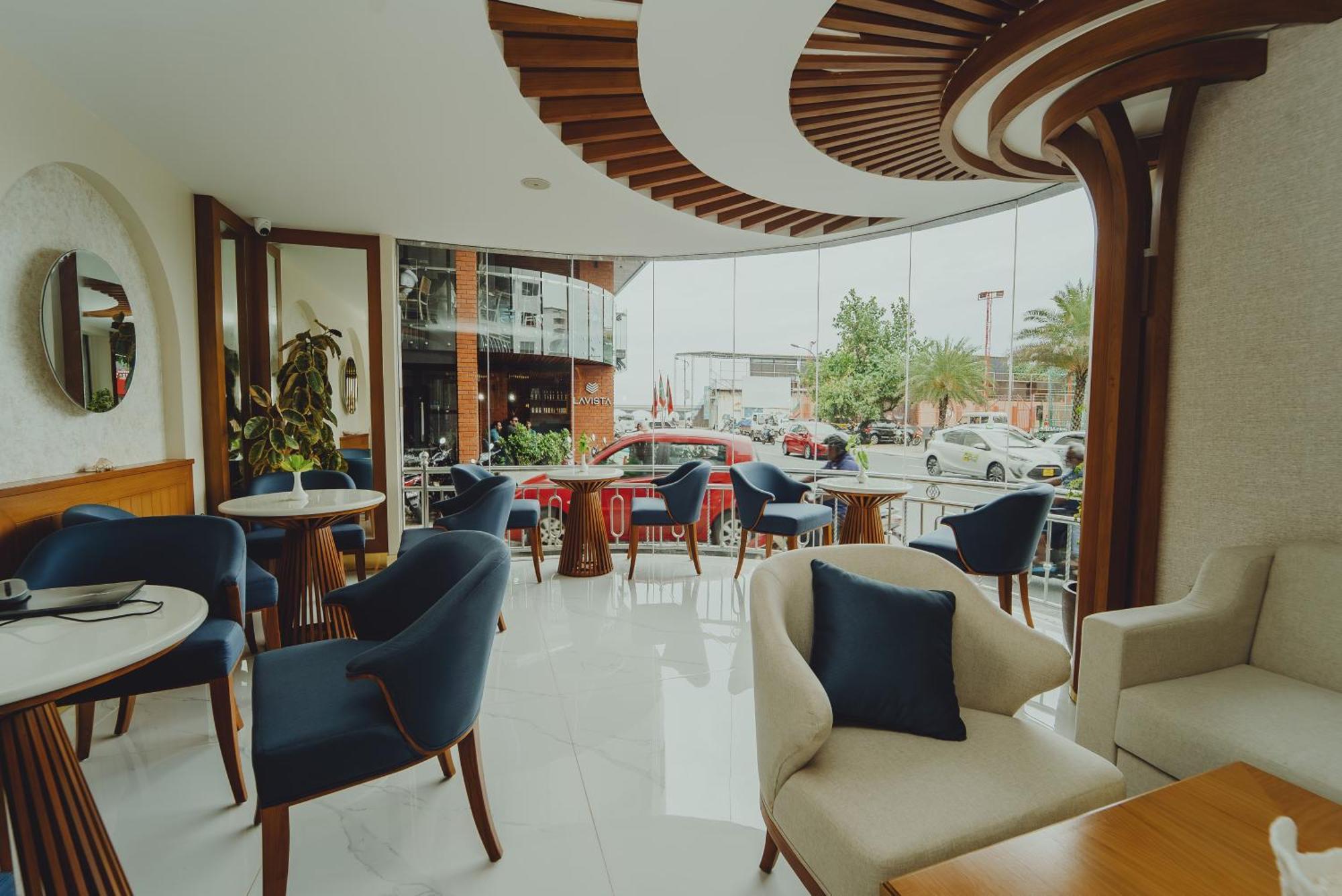 Umet Seaview Hotel With Free Airport Pick Up And Drop T&C Apply ماليه المظهر الخارجي الصورة